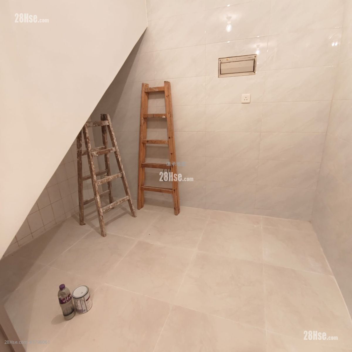 村屋 租盘 5+ 房 , 2 浴室