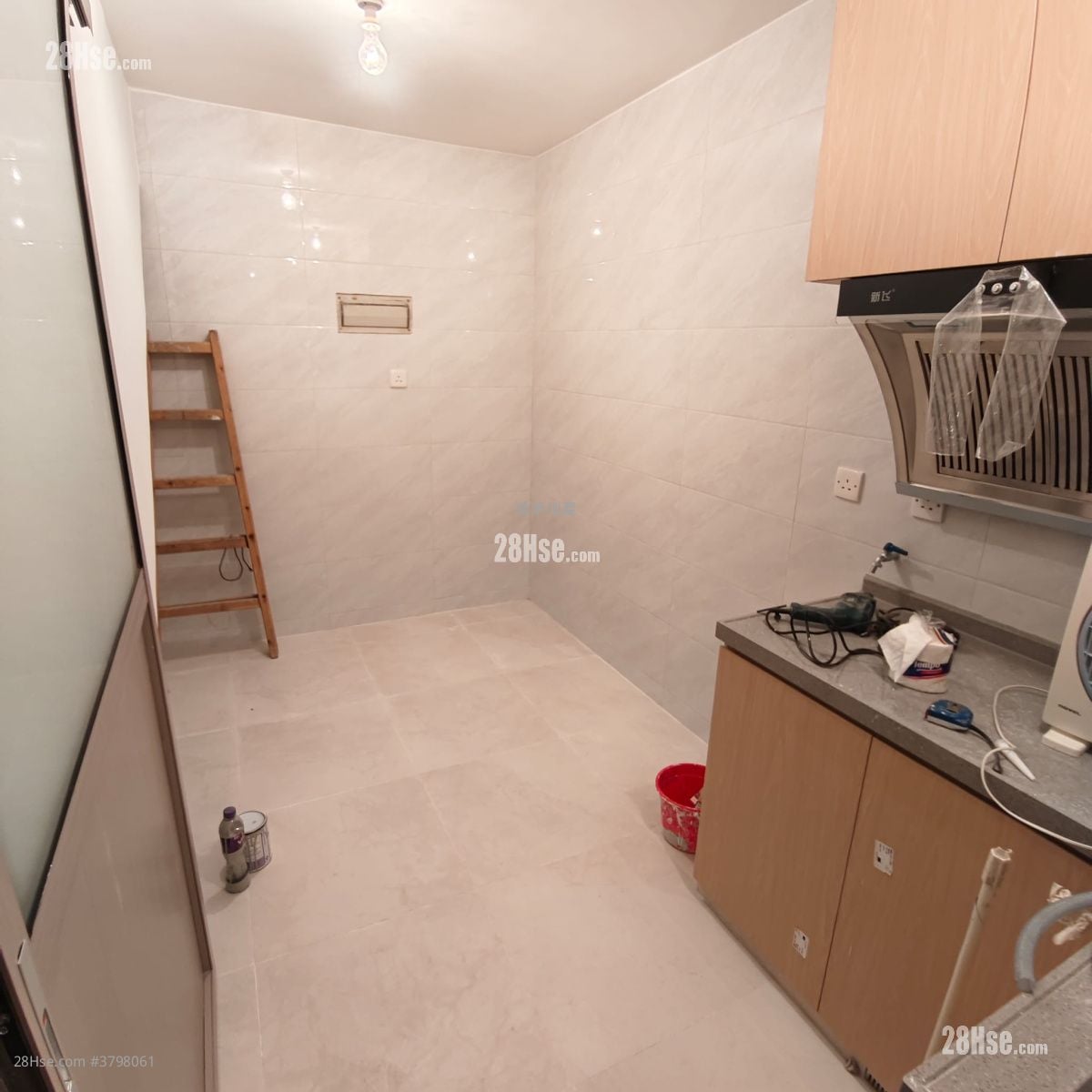 村屋 租盘 5+ 房 , 2 浴室