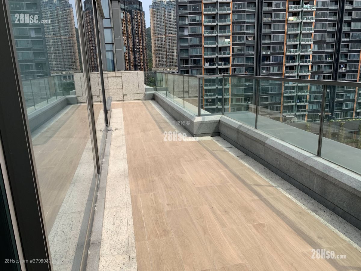 St Barths Sell 5+ Bedrooms , 3 Bathrooms 1,353 ft²