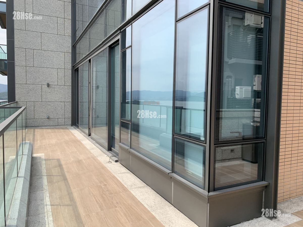 St Barths Sell 5+ Bedrooms , 3 Bathrooms 1,353 ft²