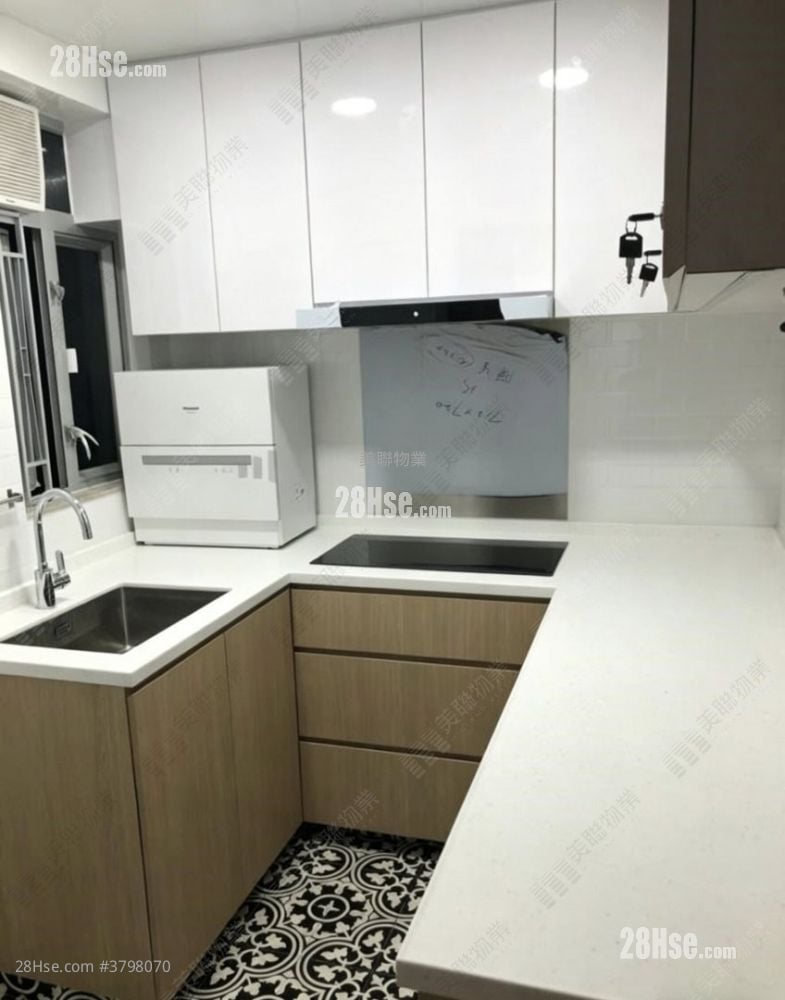 Riviera Gardens Sell 3 Bedrooms , 1 Bathroom 583 ft²