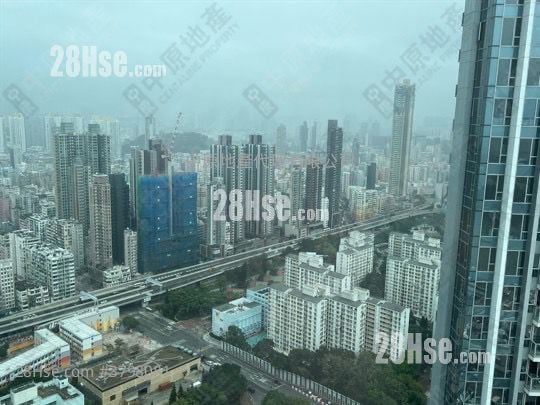 Cullinan West Sell 4 Bedrooms 1,320 ft²