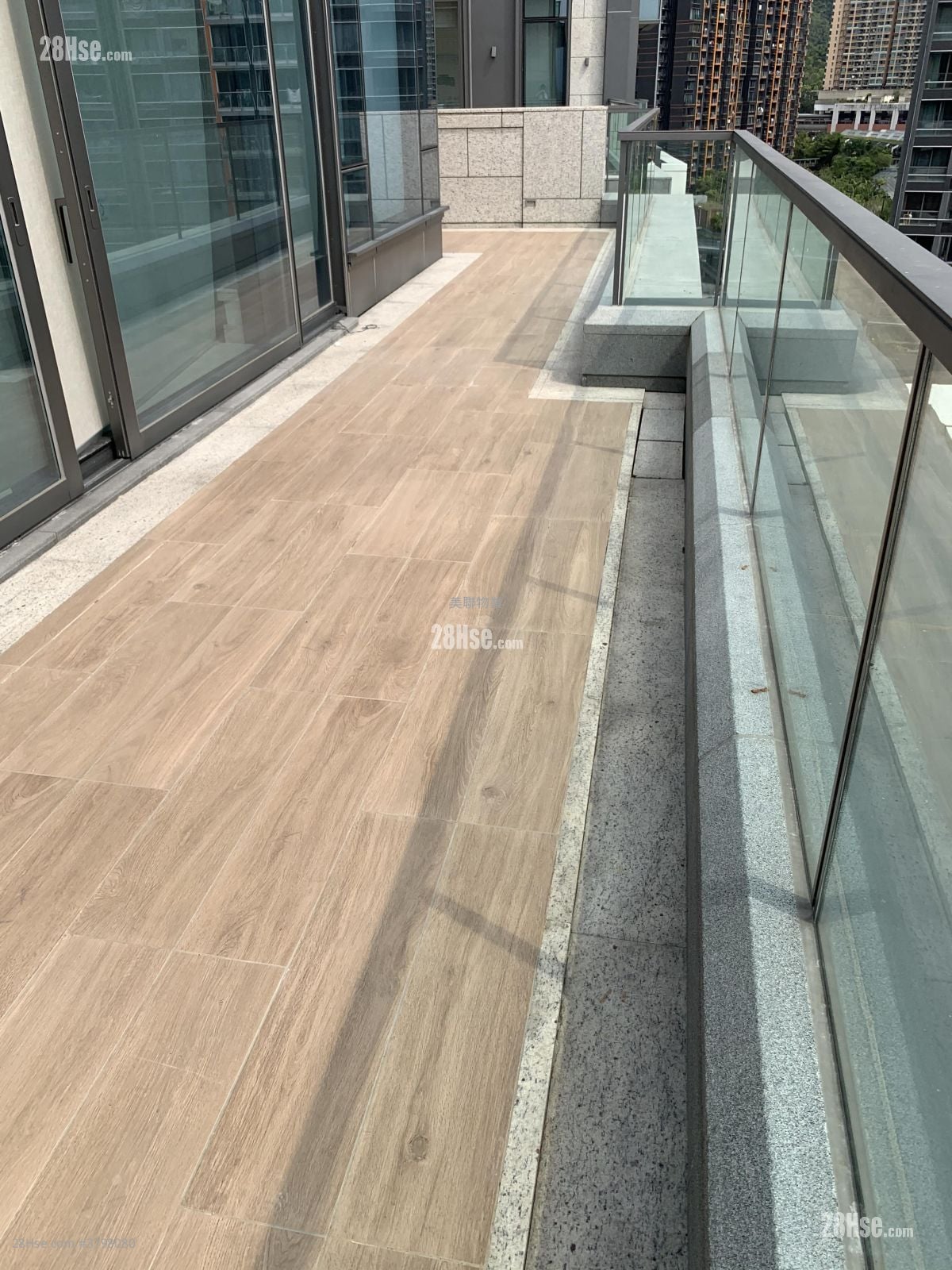 St Barths Sell 5+ Bedrooms , 3 Bathrooms 1,353 ft²