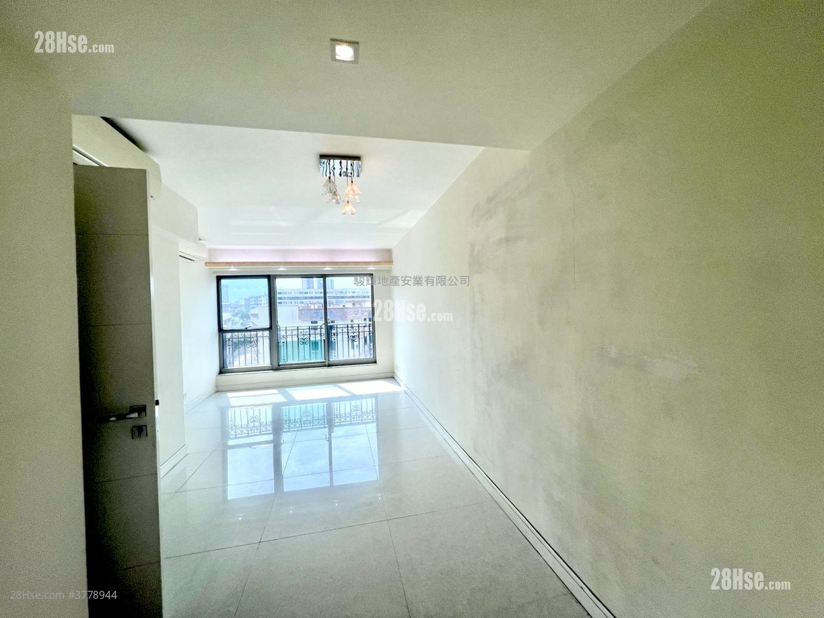 珏堡 售盘 4 房 , 3 浴室 1,330 平方尺