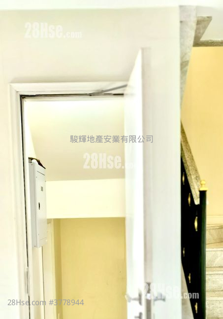 珏堡 售盘 4 房 , 3 浴室 1,330 平方尺