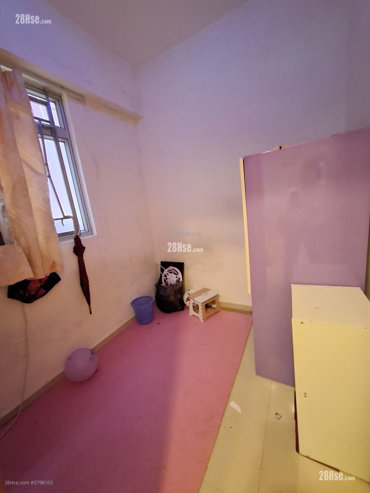 Cheong Fai Mansion Rental 2 Bedrooms , 1 Bathroom 269 ft²