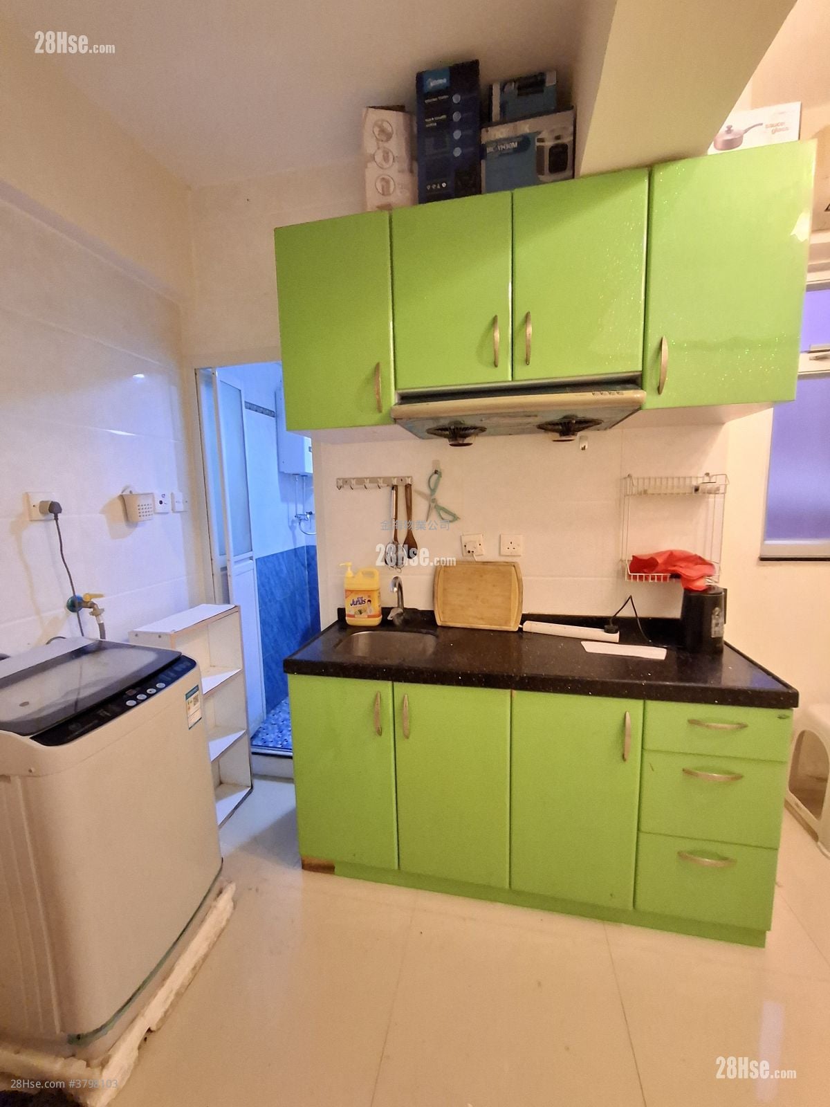 Cheong Fai Mansion Rental 2 Bedrooms , 1 Bathroom 269 ft²