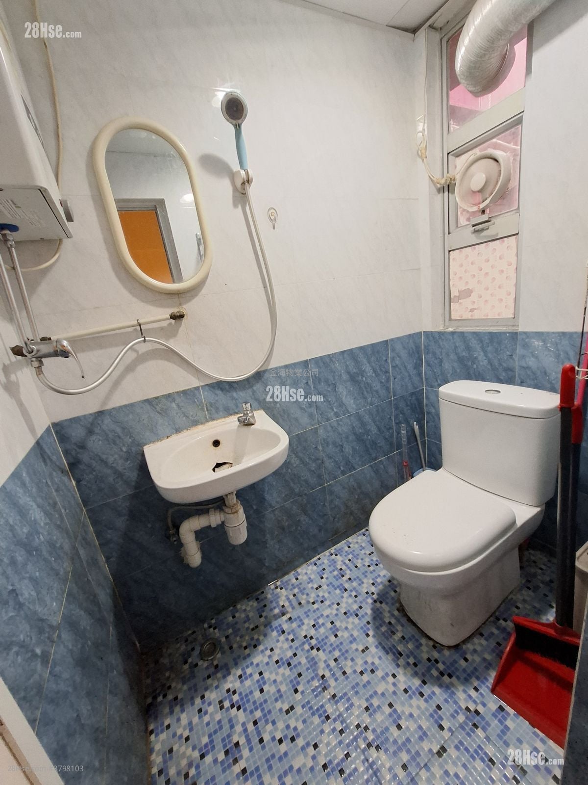 Cheong Fai Mansion Rental 2 Bedrooms , 1 Bathroom 269 ft²