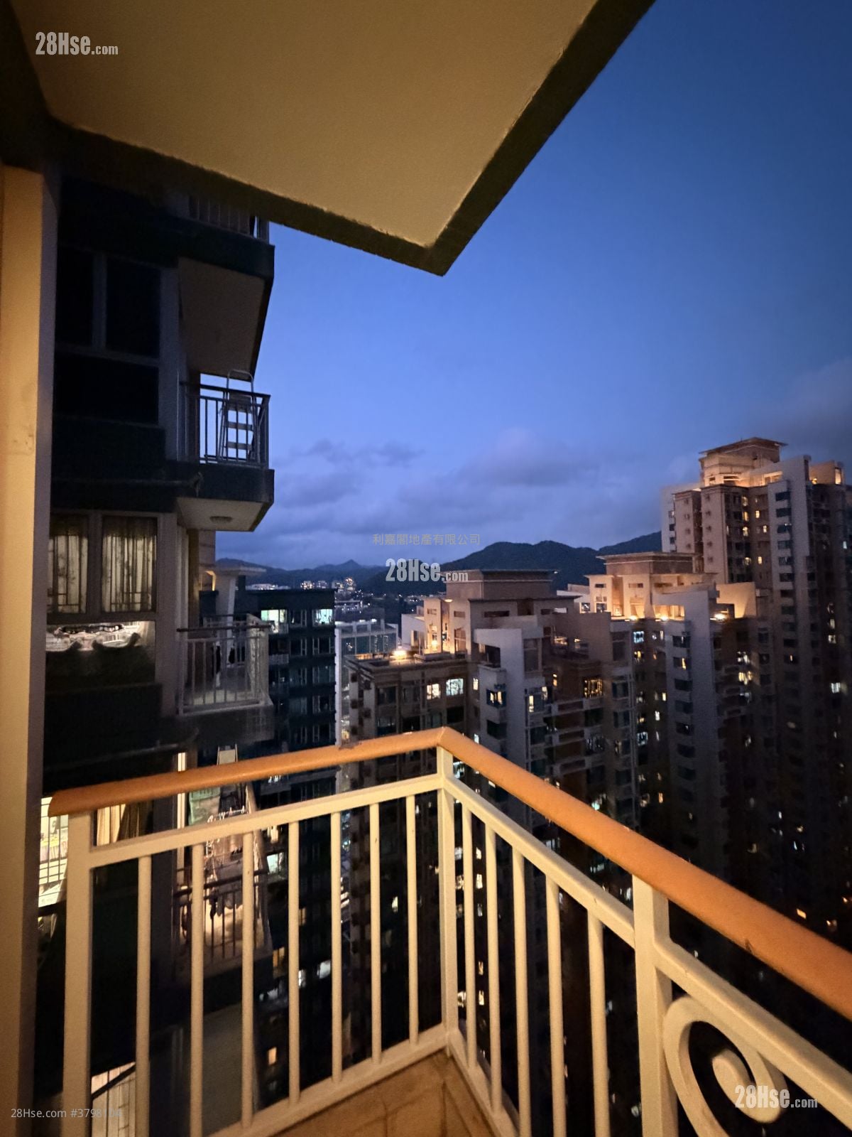 Banyan Garden Sell 2 Bedrooms , 1 Bathroom 475 ft²