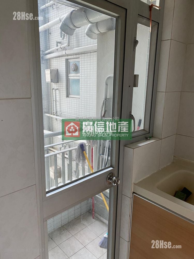 港湾豪庭 售盘 2 房 , 1 浴室 439 平方尺