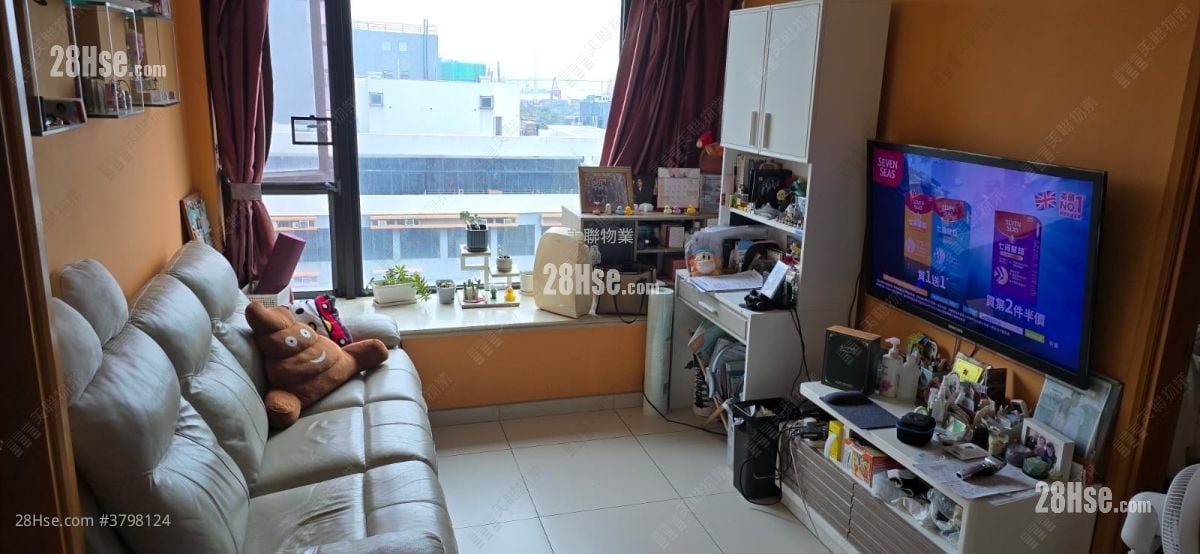 Chelsea Court Sell 2 Bedrooms , 1 Bathroom 460 ft²