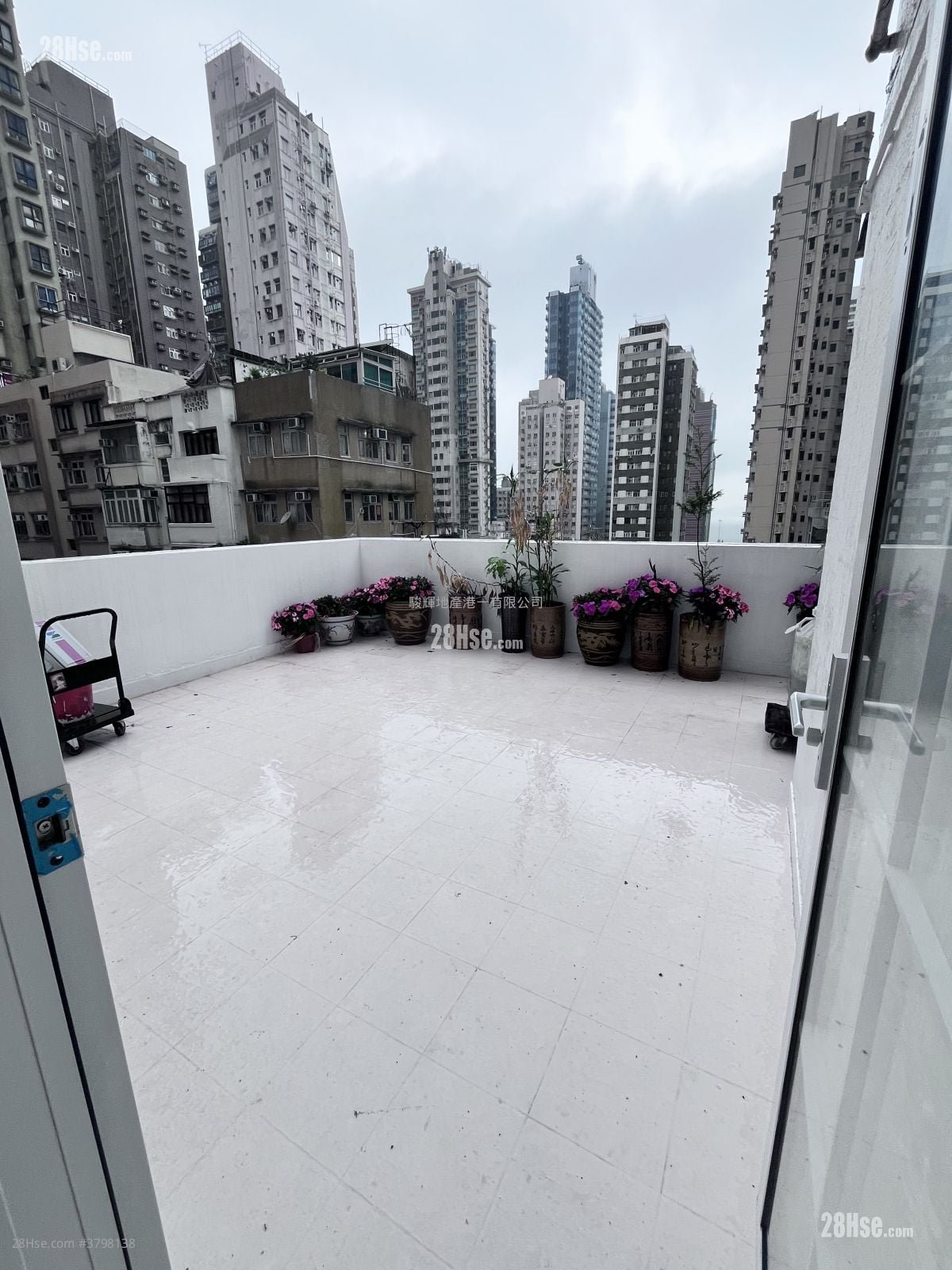 Comfort Court Rental 2 Bedrooms 316 ft²