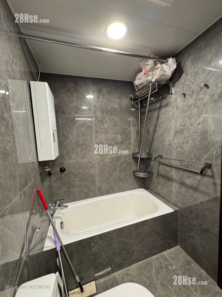 豪景花园 售盘 2 房 , 2 浴室 792 平方尺