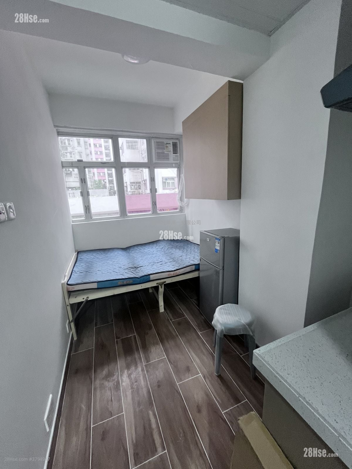 Belcher's Street 137 Rental 1 Bathroom 130 ft²