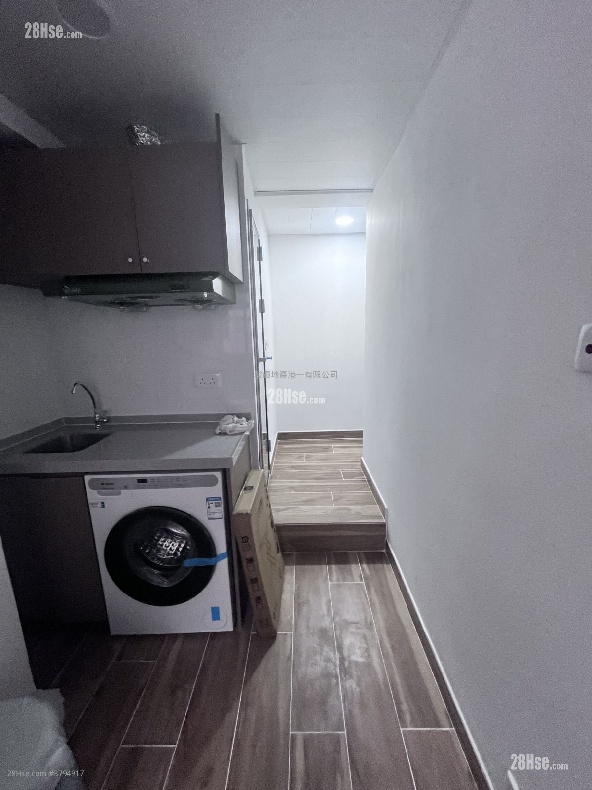 Belcher's Street 137 Rental 1 Bathroom 130 ft²