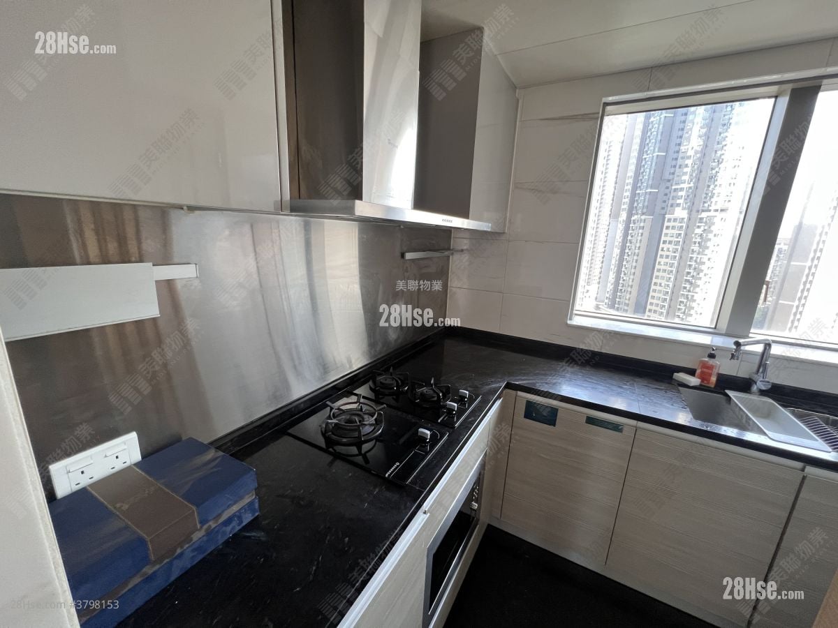 Ocean Pride Sell 3 Bedrooms , 2 Bathrooms 773 ft²