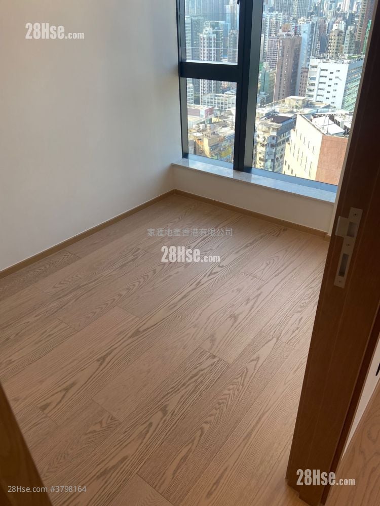 Topside Residence Rental 272 ft²