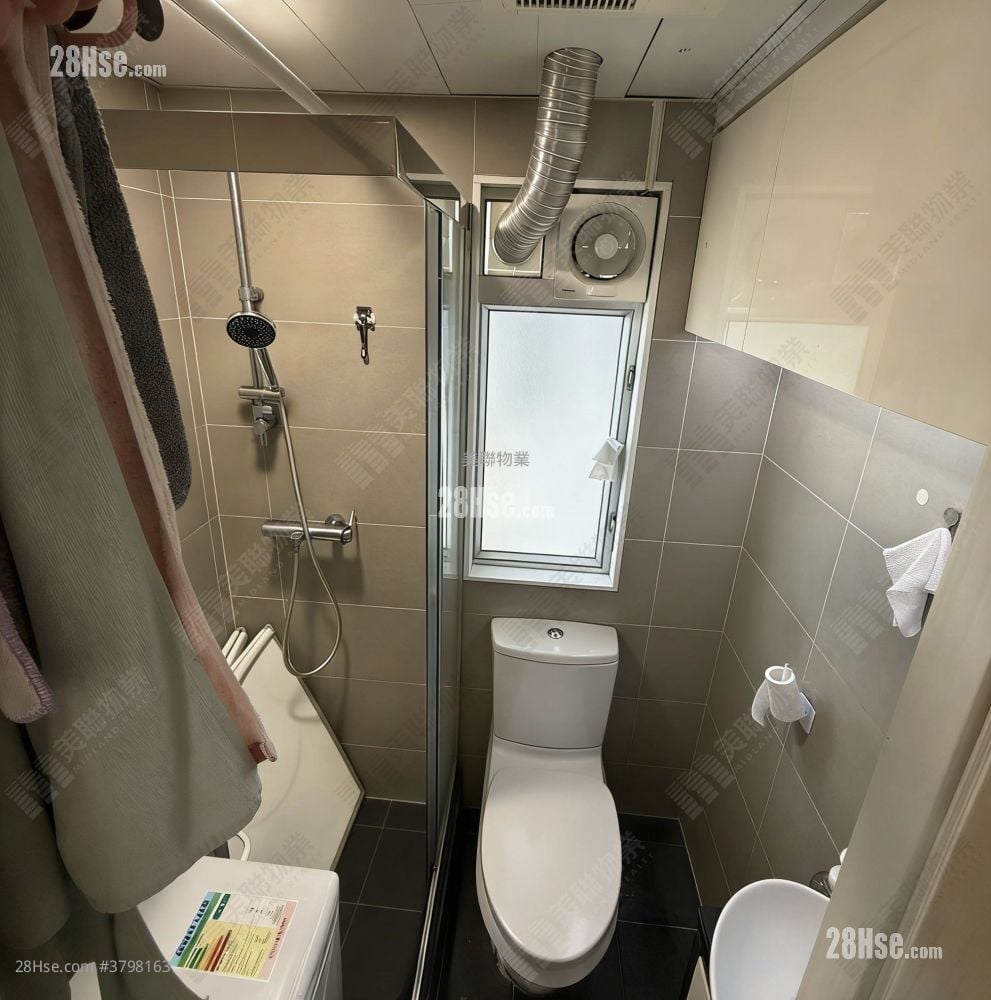 Lucky Plaza Sell 1 Bedroom 326 ft²