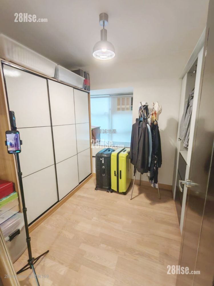 Palm Beach Sell 4 Bedrooms , 3 Bathrooms 1,603 ft²