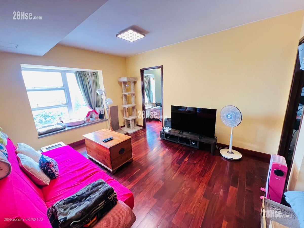 Palm Beach Sell 3 Bedrooms , 2 Bathrooms 1,556 ft²