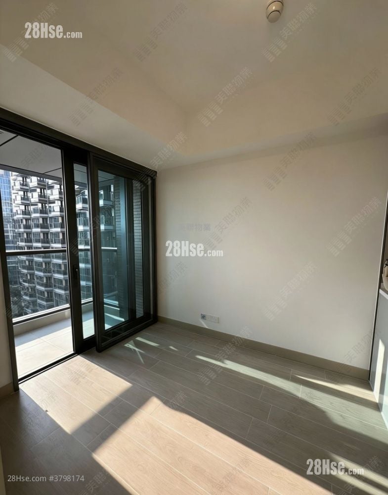 Gold Coast Bay Rental 1 Bedroom , 1 Bathroom 315 ft²