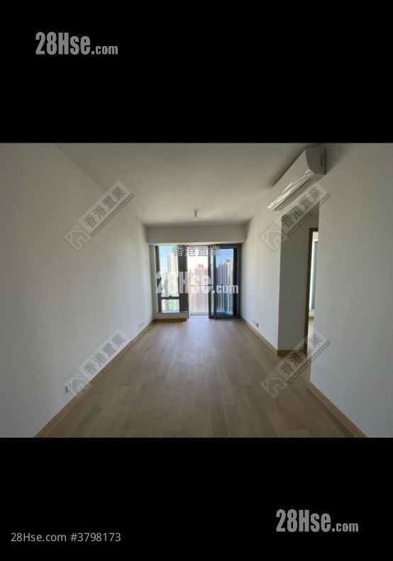 MALIBU 售盘 3 房 , 1 浴室 657 平方尺