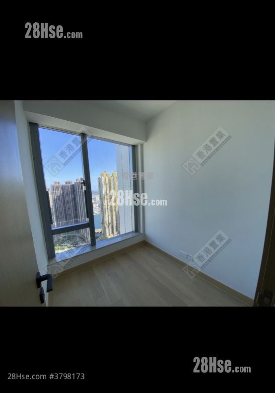 MALIBU 售盘 3 房 , 1 浴室 657 平方尺