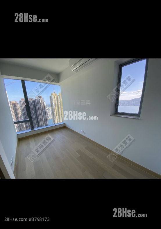 MALIBU 售盘 3 房 , 1 浴室 657 平方尺