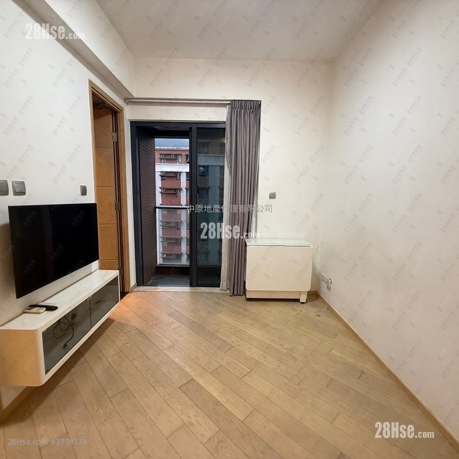 The Met. Delight Sell Studio 281 ft²