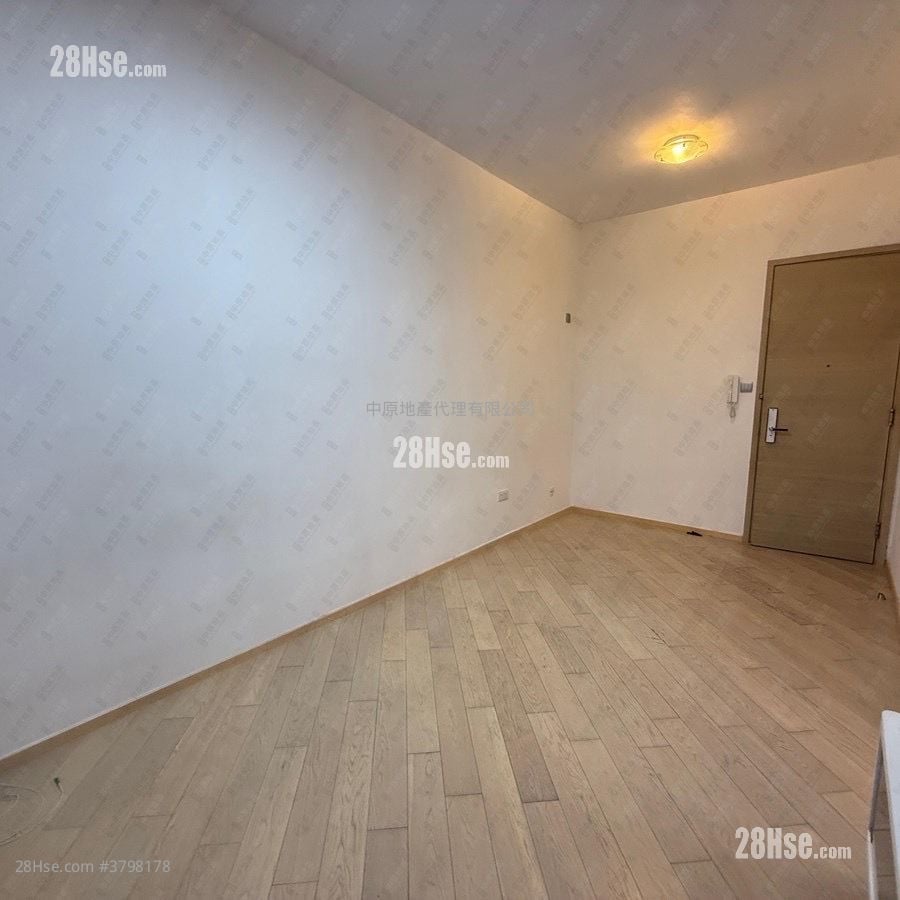 The Met. Delight Sell Studio 281 ft²