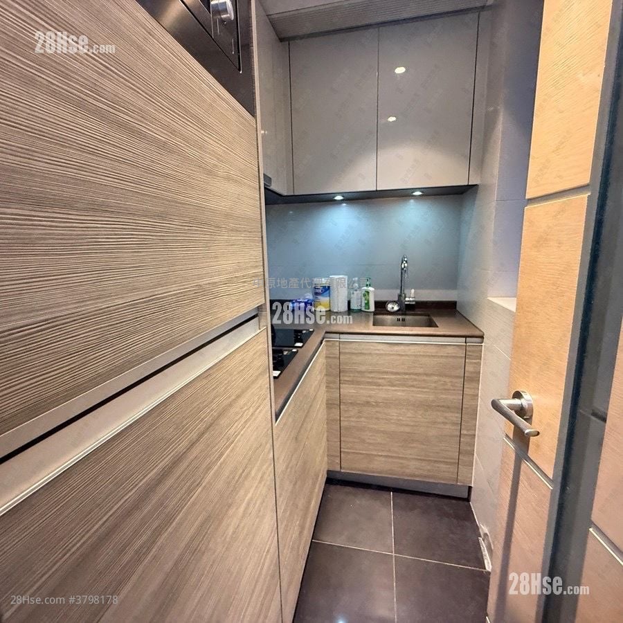 The Met. Delight Sell Studio 281 ft²