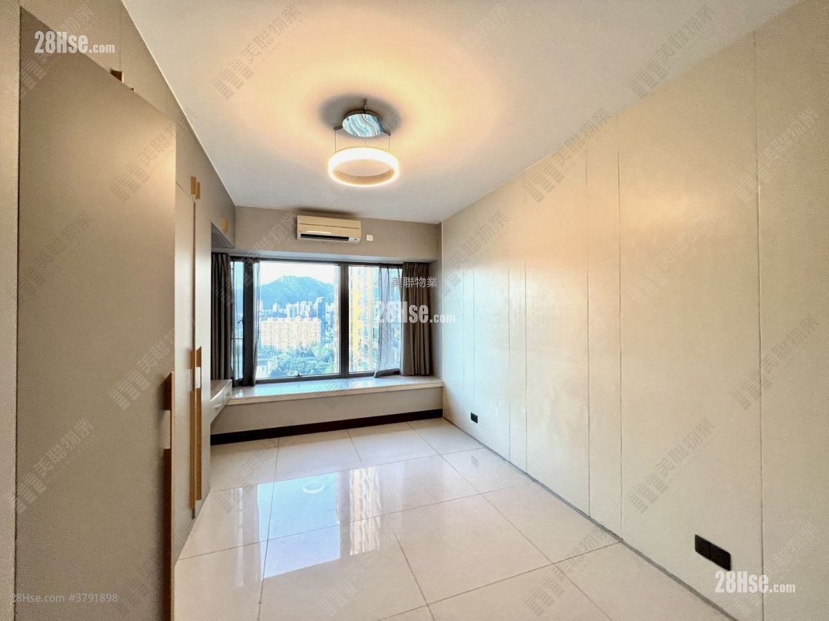 Celestial Heights Sell 3 Bedrooms 1,252 ft²