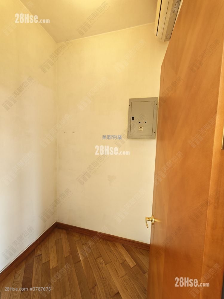 御凯 租盘 3 房 , 1 浴室 728 平方尺