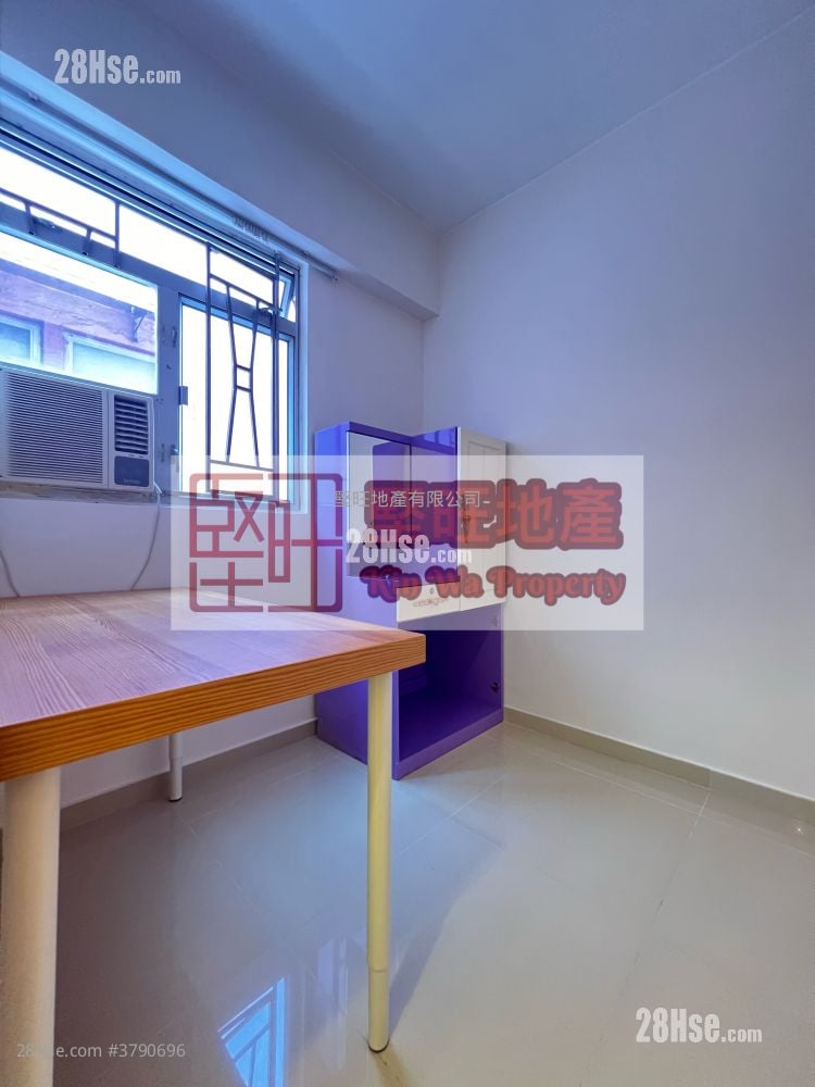 单幢楼房 租盘 2 房 , 1 浴室 269 平方尺