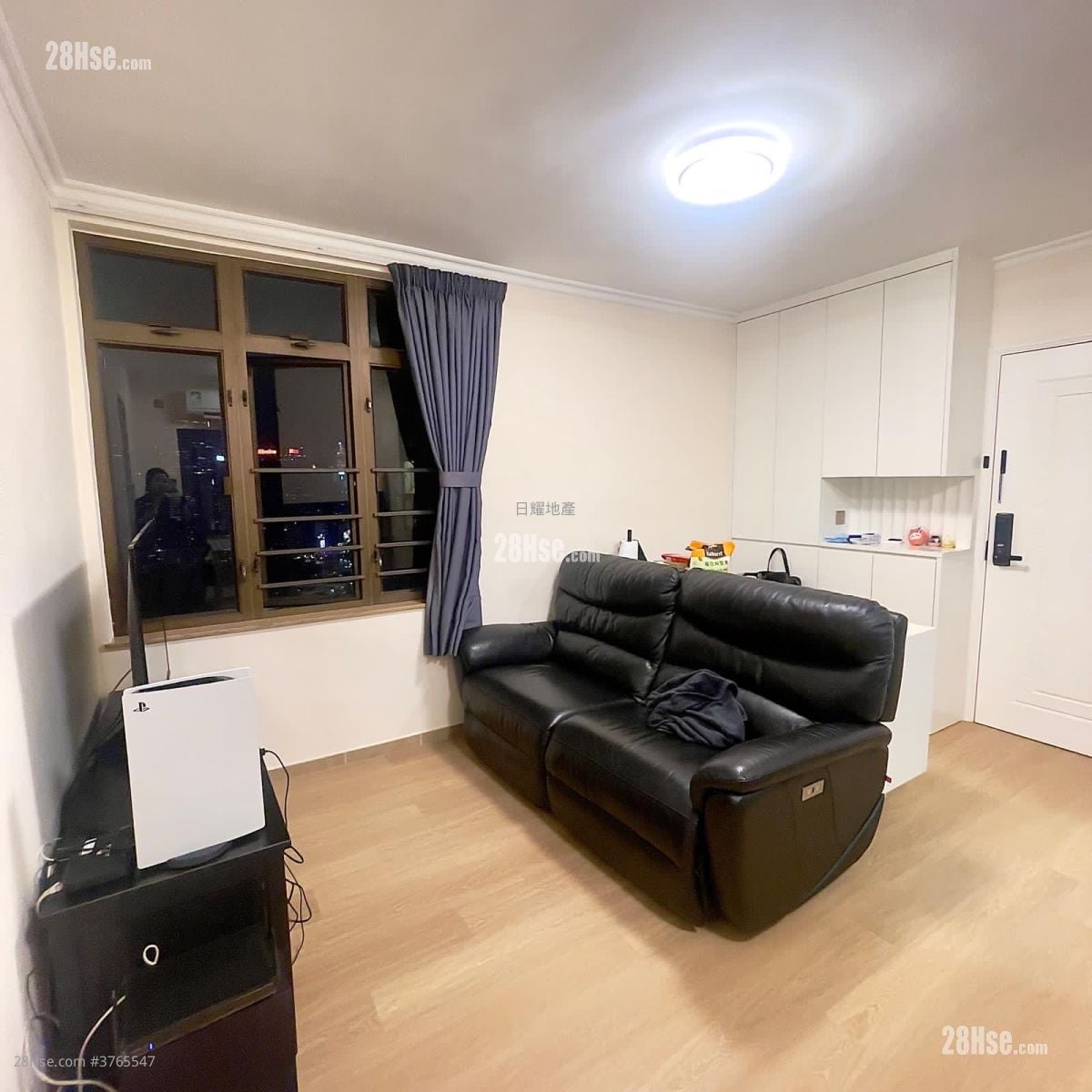 Victoria Centre Sell 2 Bedrooms , 1 Bathroom 534 ft²