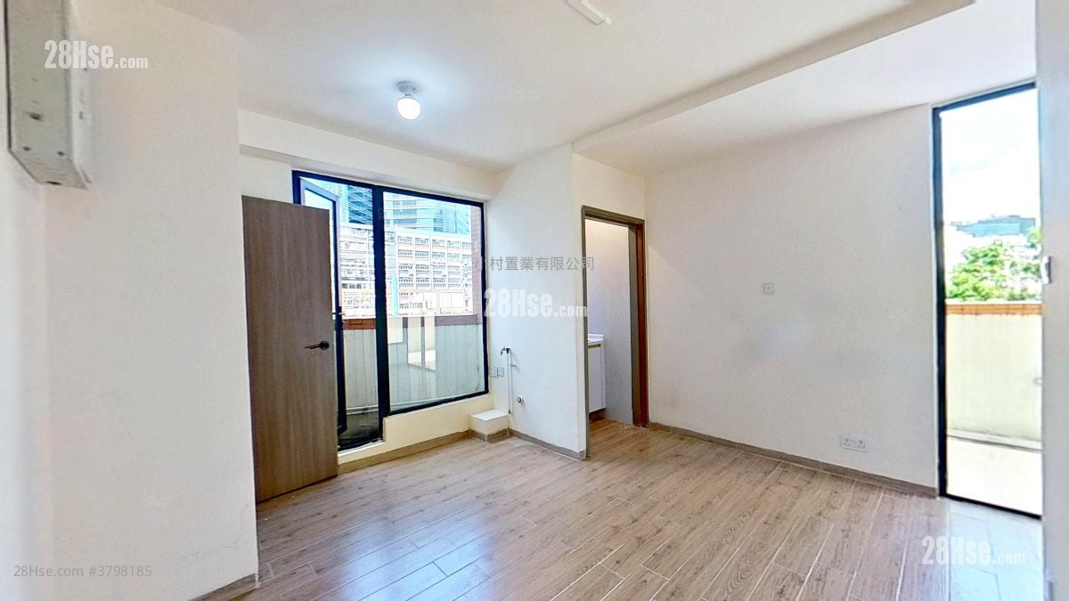 living room: 299 Kwun Tong Road Rental Studio , 1 Bathroom 283 ft²