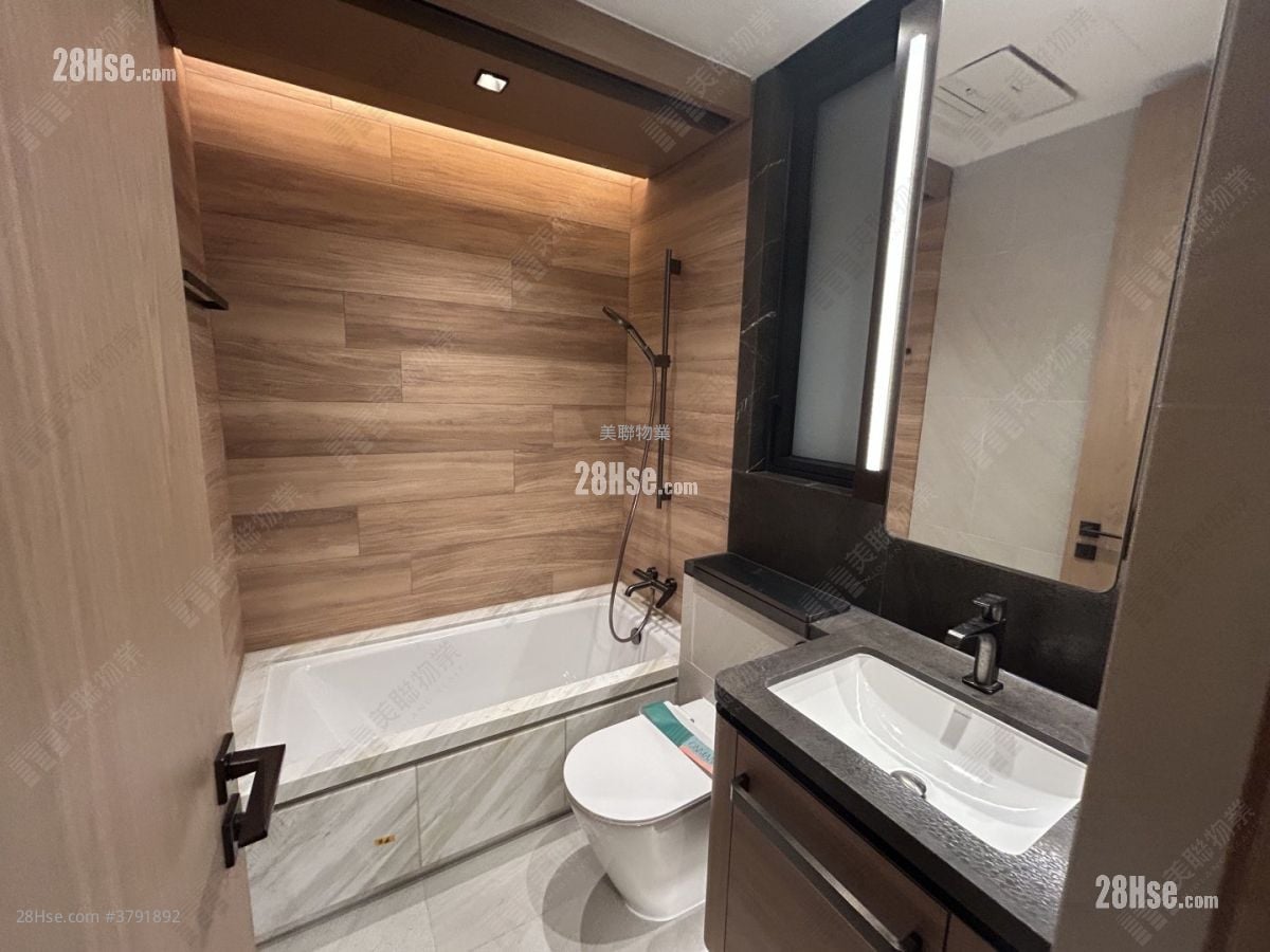 朗贤峯 售盘 3 房 757 平方尺