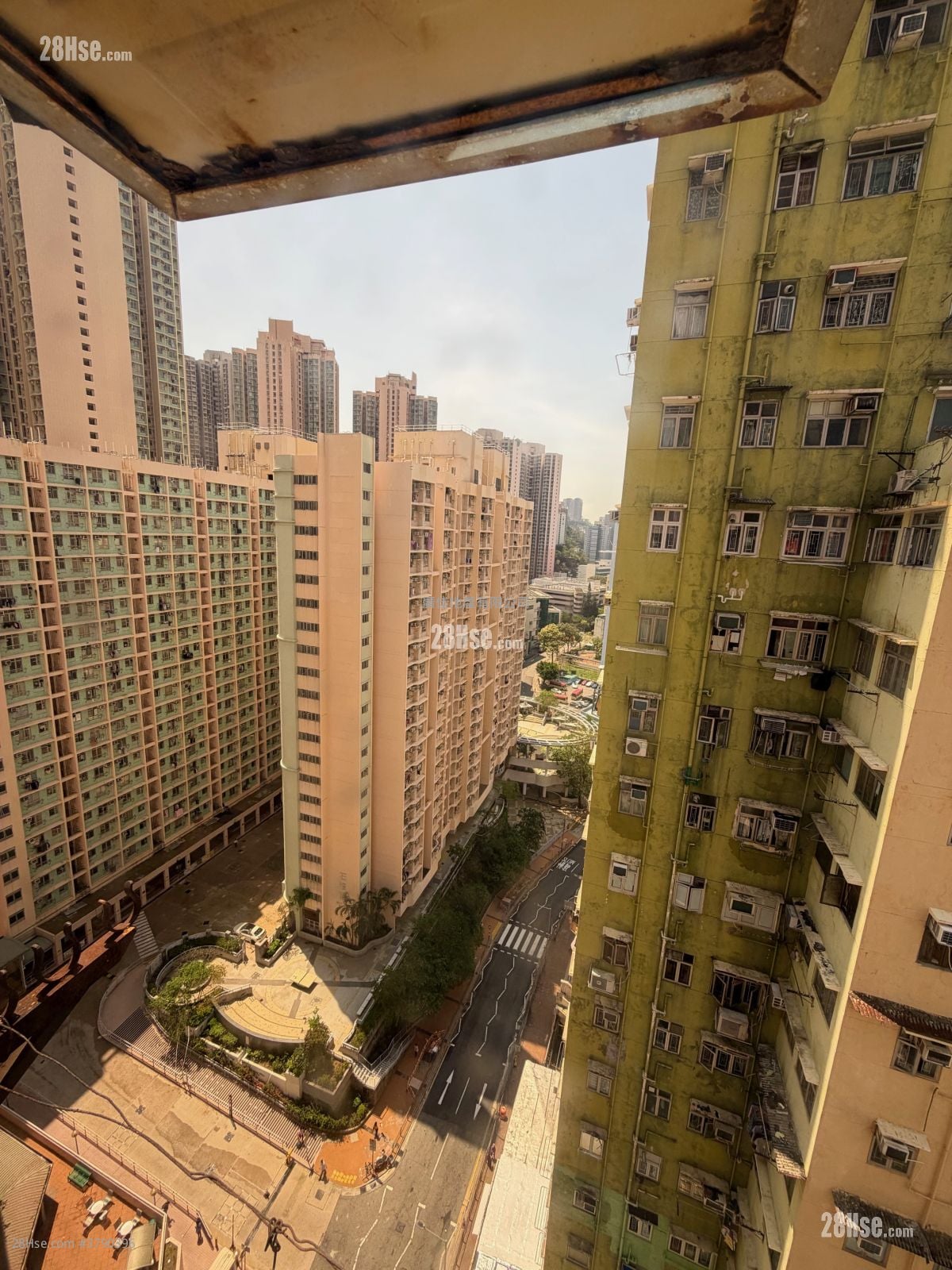 豪华阁 租盘 2 房 , 1 浴室 271 平方尺