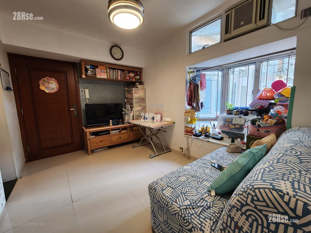 Greenfield Garden Sell 2 Bedrooms , 1 Bathroom 386 ft²