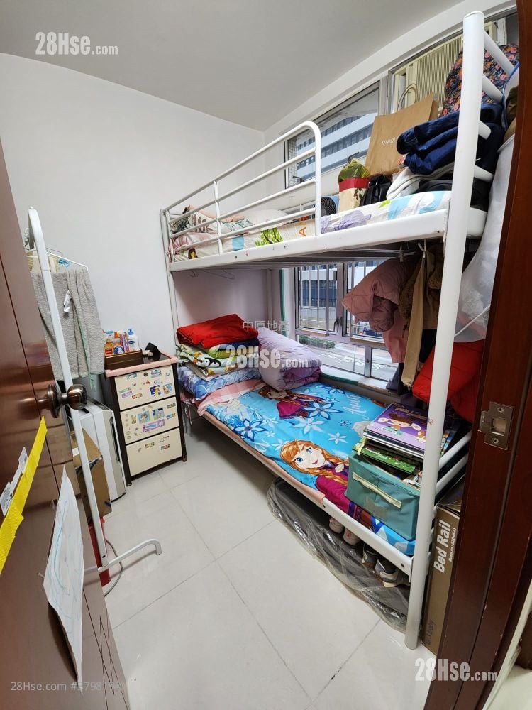 Greenfield Garden Sell 2 Bedrooms , 1 Bathroom 386 ft²