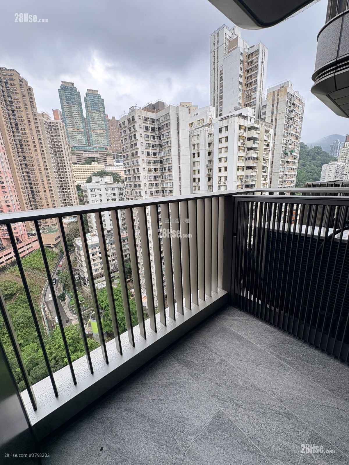 101 Kings Road 租盘 1 房 , 1 浴室 310 平方尺