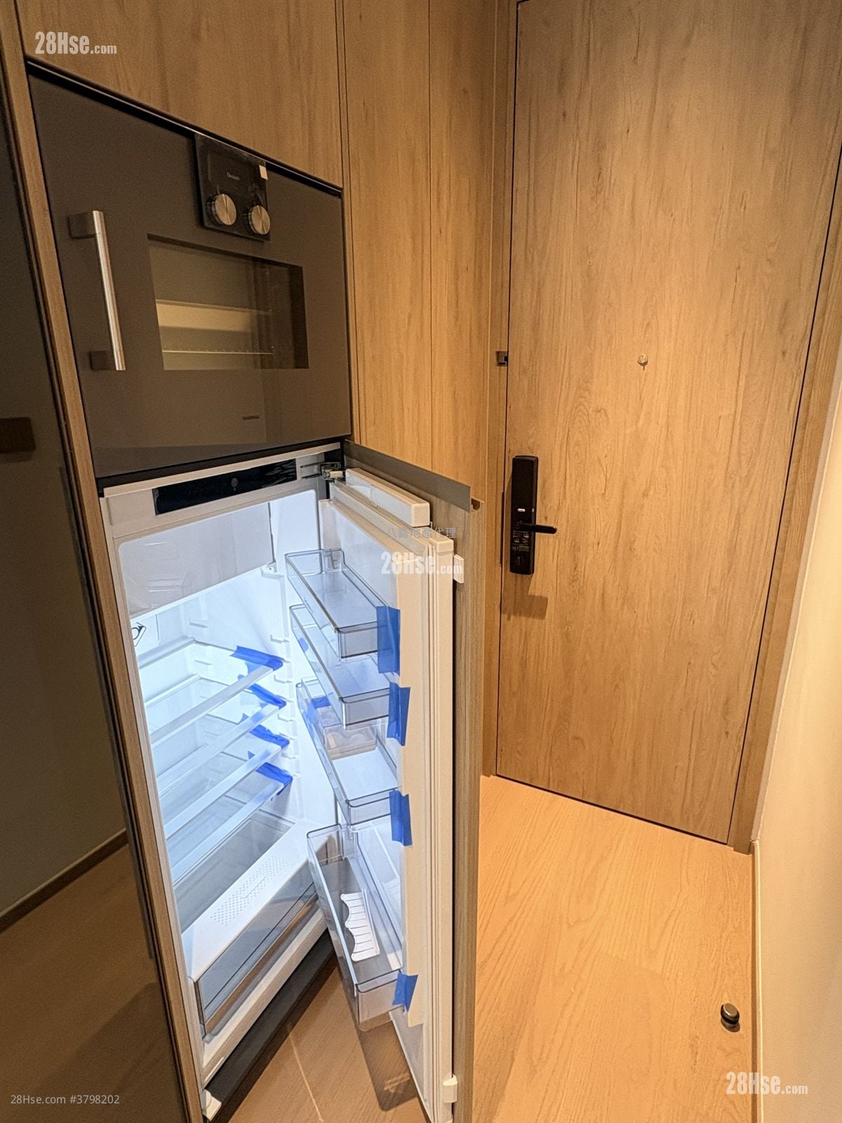 101 Kings Road 租盘 1 房 , 1 浴室 310 平方尺