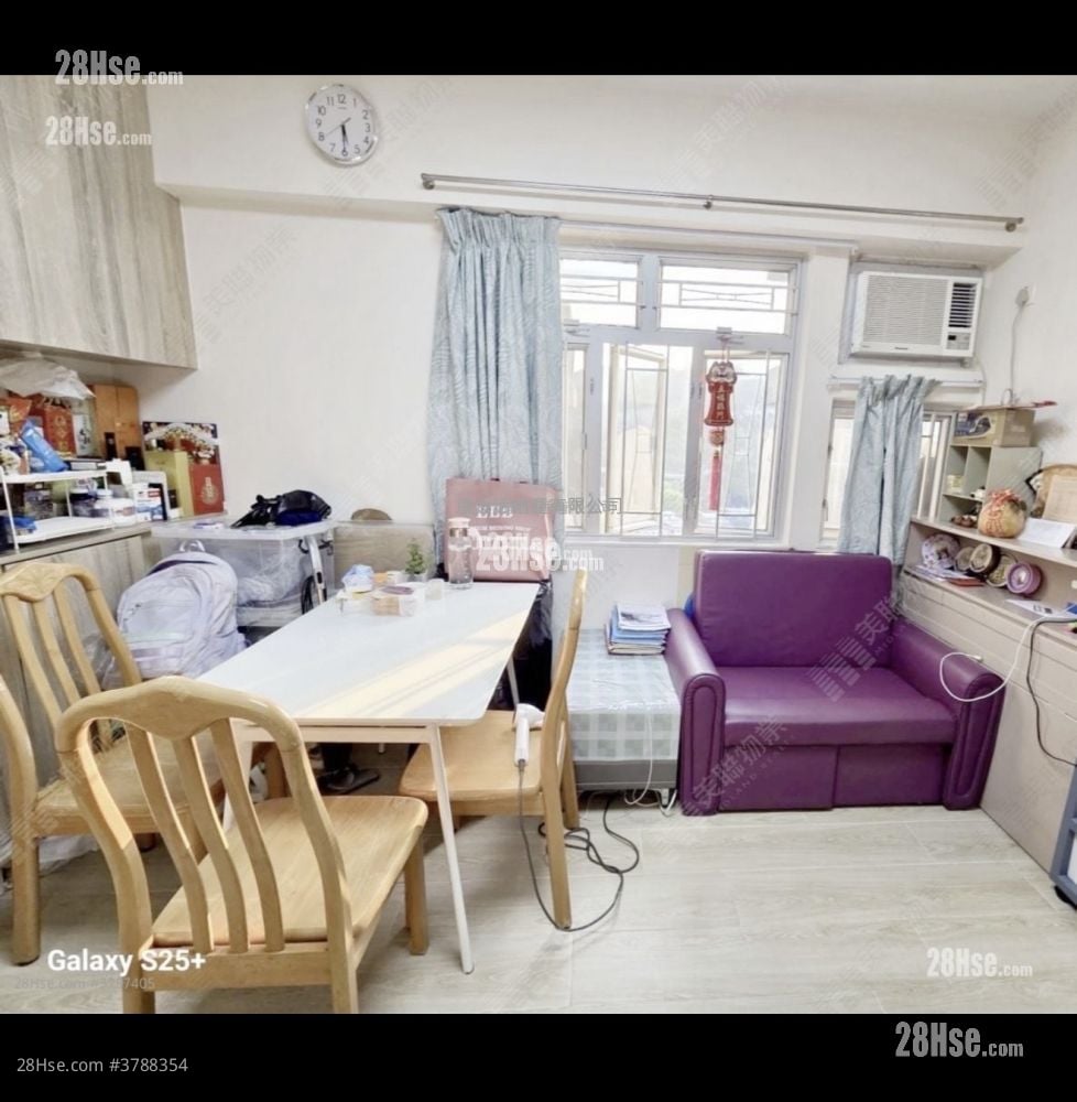 Glamour Garden Rental 2 Bedrooms 365 ft²