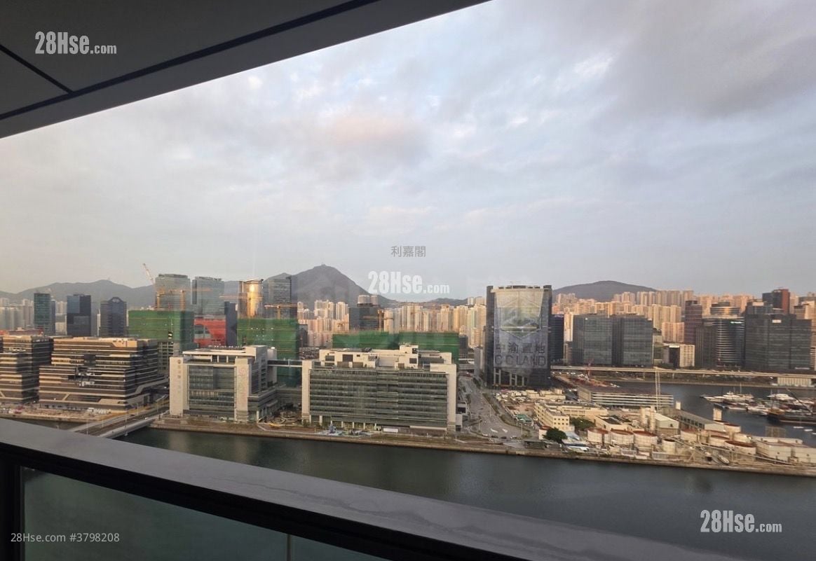 One Victoria Sell 3 Bedrooms , 2 Bathrooms 643 ft²