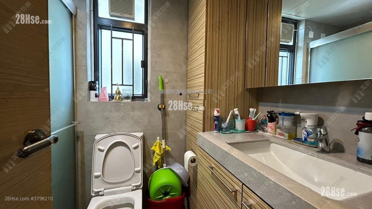 Maritime Bay Sell 3 Bedrooms , 2 Bathrooms 606 ft²