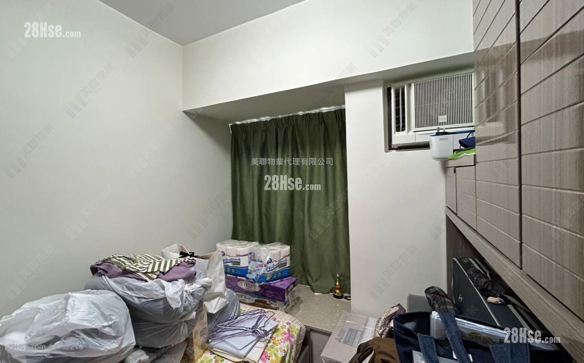 Maritime Bay Sell 3 Bedrooms , 2 Bathrooms 606 ft²