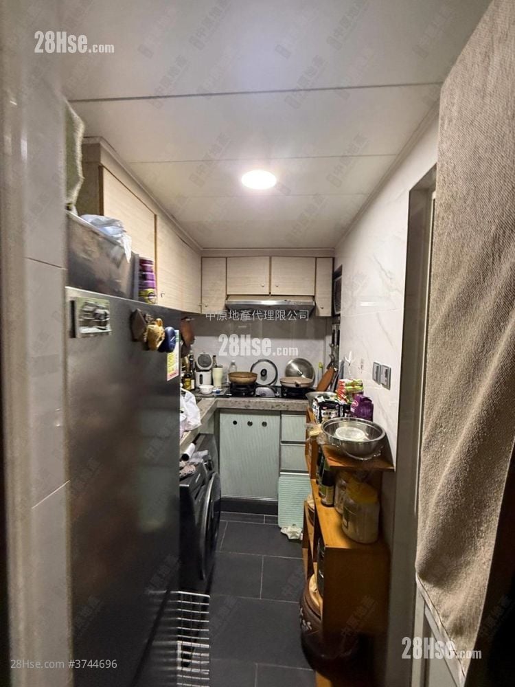 顺丰大厦 售盘 2 房 , 1 浴室 381 平方尺