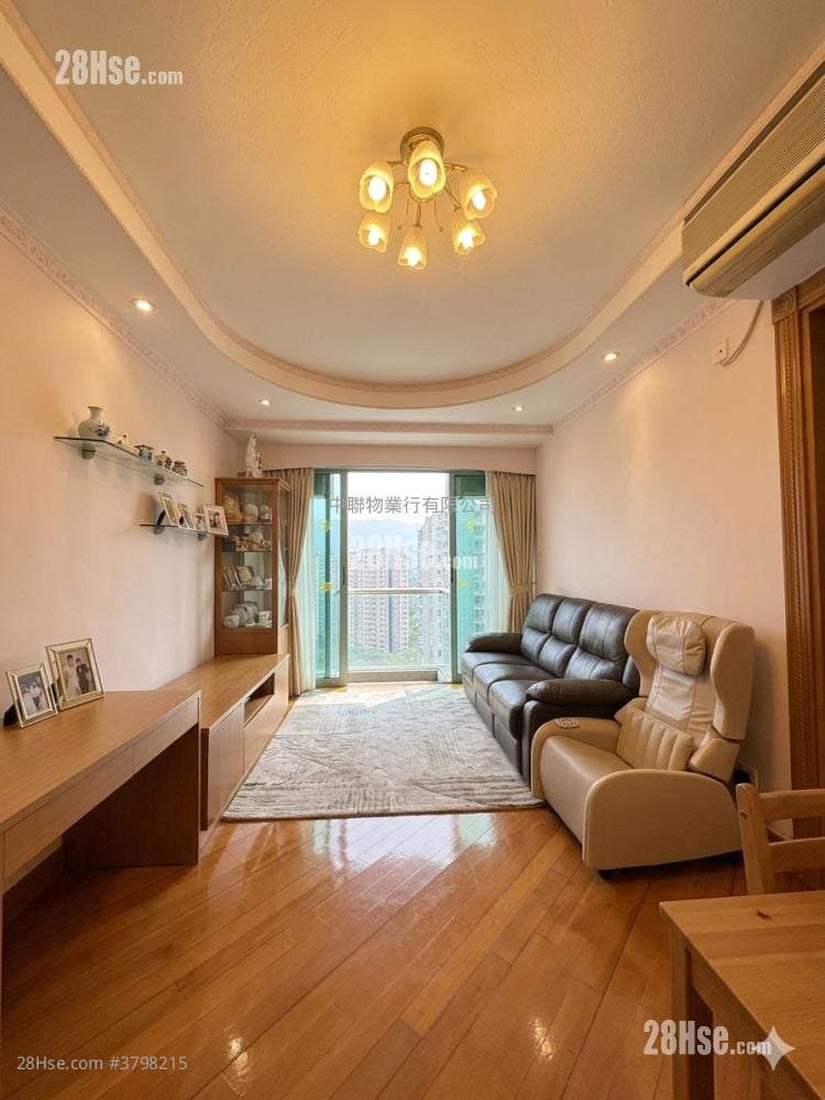 La Fontaine Sell 721 ft²