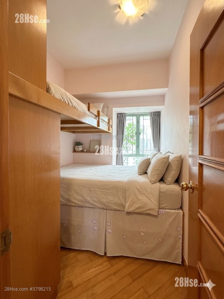 La Fontaine Sell 721 ft²