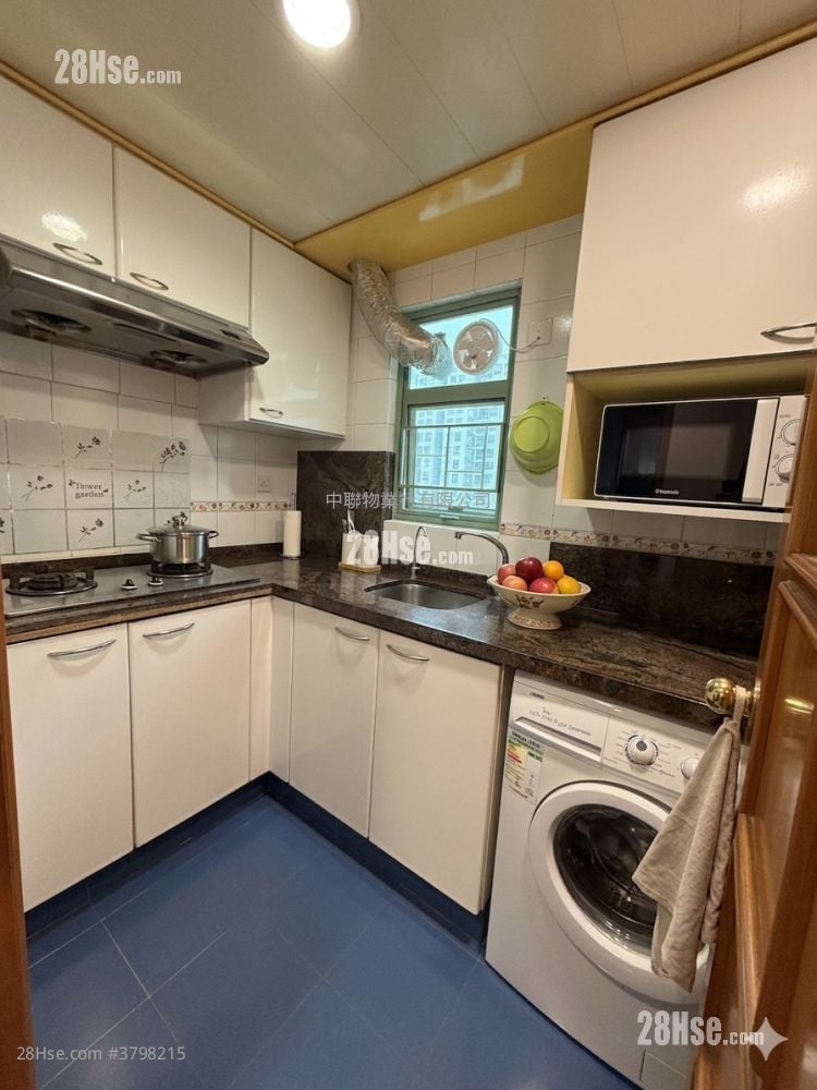 La Fontaine Sell 721 ft²